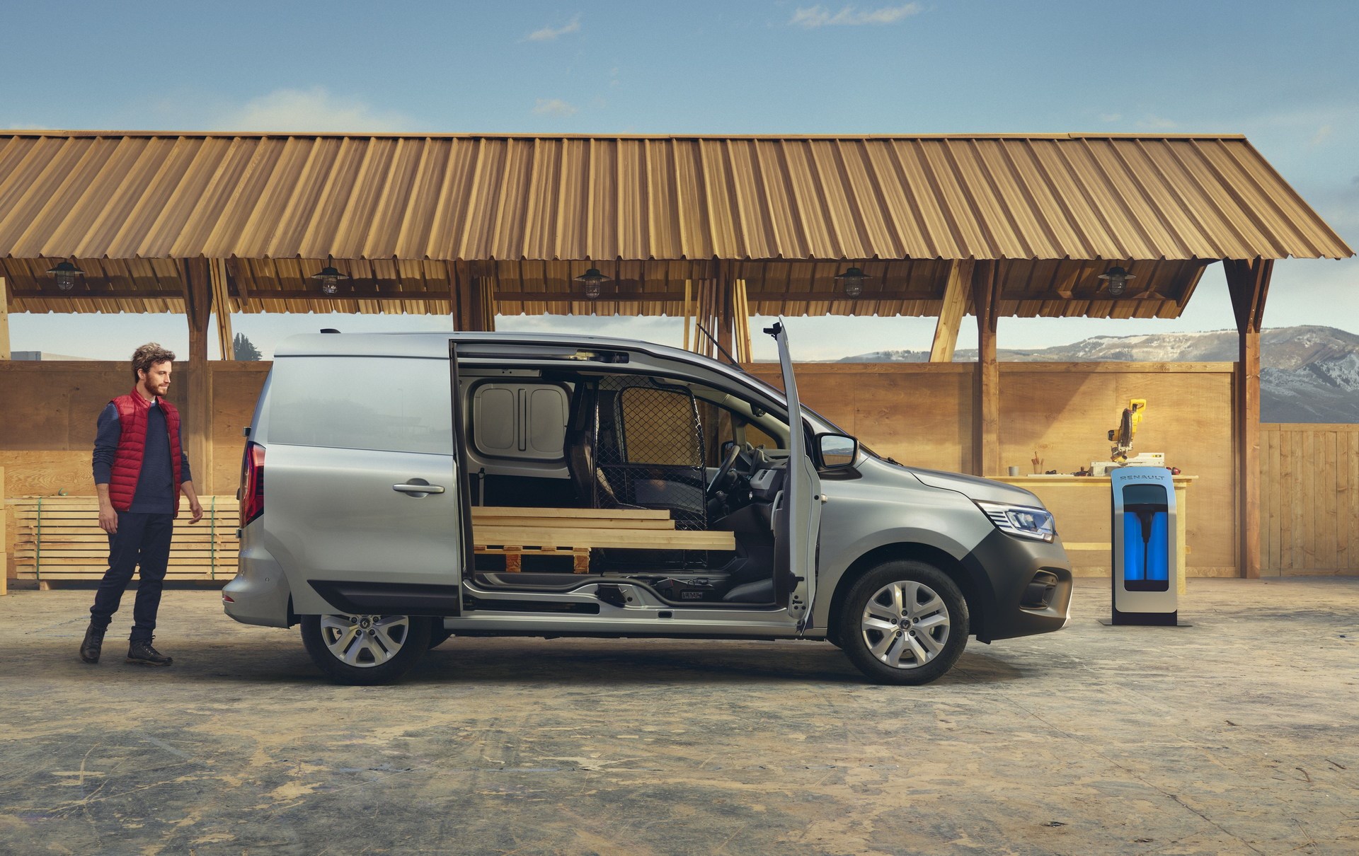 Yeni elektrikli Renault Kangoo tanıtıldı: İşte özellikleri