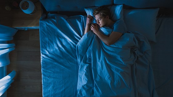Yetişkinler için ideal uyku süresi 7 ila 9 saat