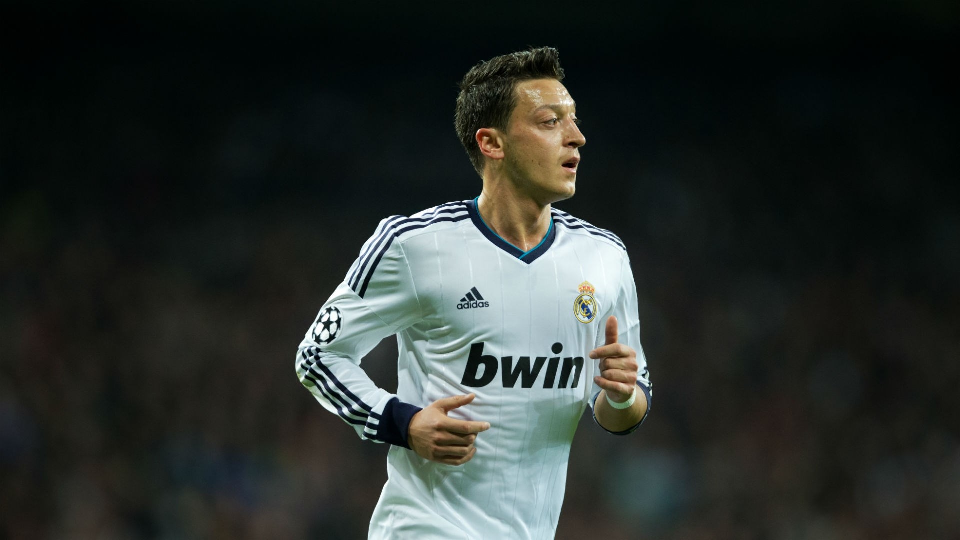 Mesut Özil kendi kripto para birimi M10 Token'i duyurdu