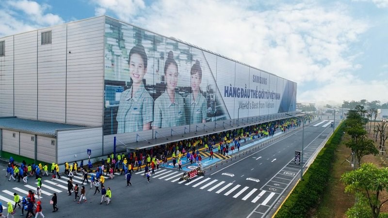 Samsung, telefon üretiminin bir kısmını Hindistan'a taşıyacak