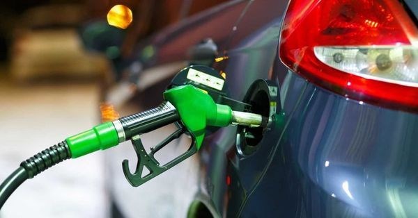 Benzine bu geceden itibaren 58 kuruş indirim geliyor