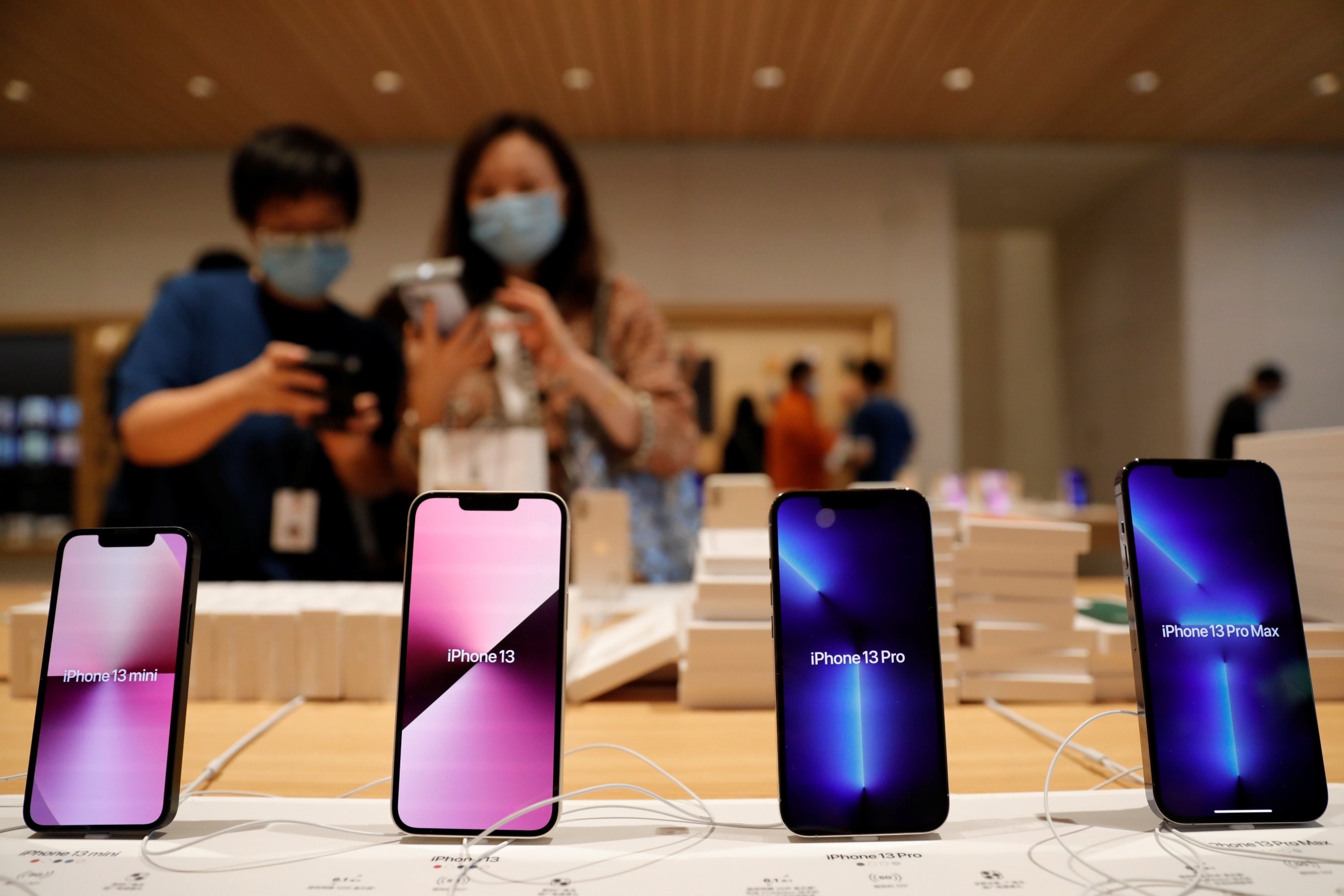 iPhone 14 Pro'nun 'çentiksiz' ekranlarını LG ve Samsung üretecek