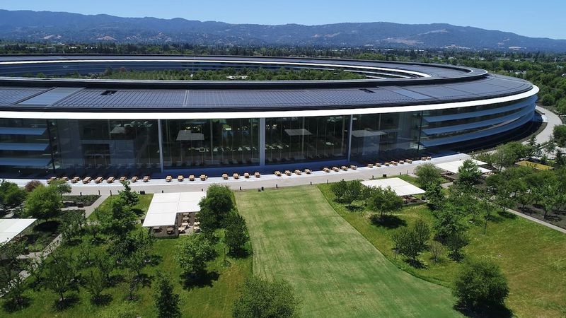 Apple, bazı mühendislerine 180 bin dolara kadar ikramiye veriyor