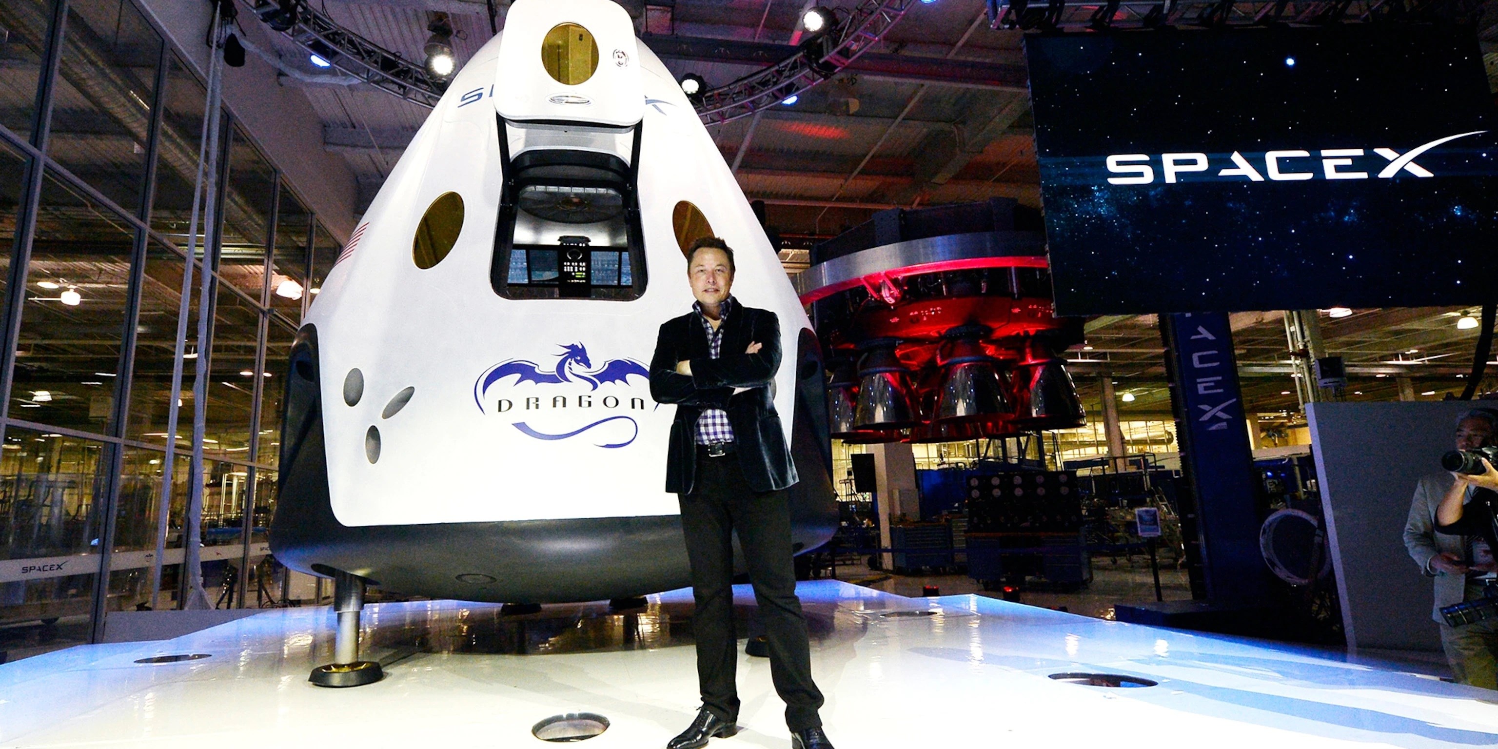 Elon Musk, insanlı MARS yolculukları için tarih verdi