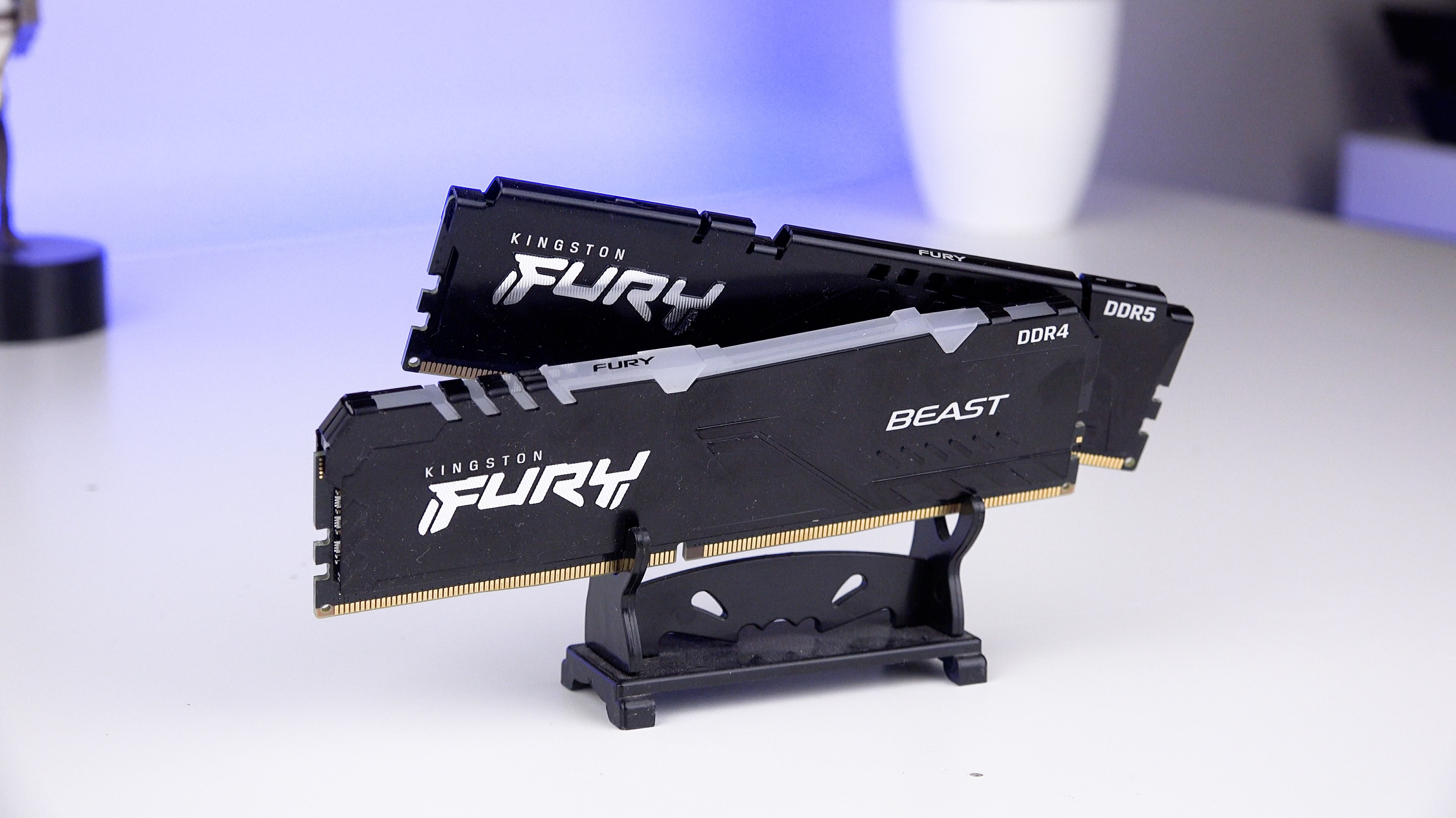 DDR4 vs DDR5! Kingston Fury Beast RAM'lerin oyun performansı!