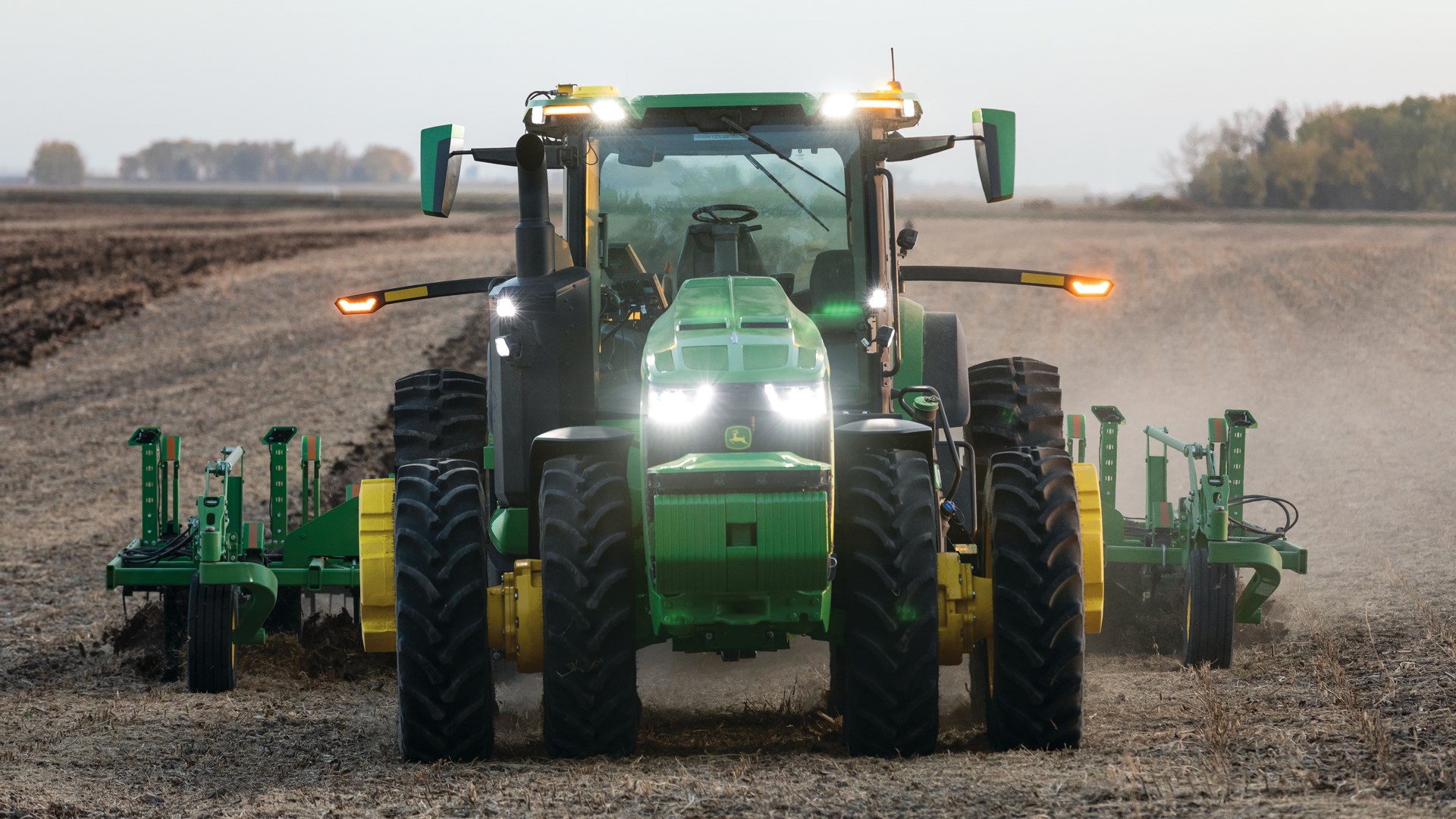 John Deere'in otonom traktörü üretime hazır