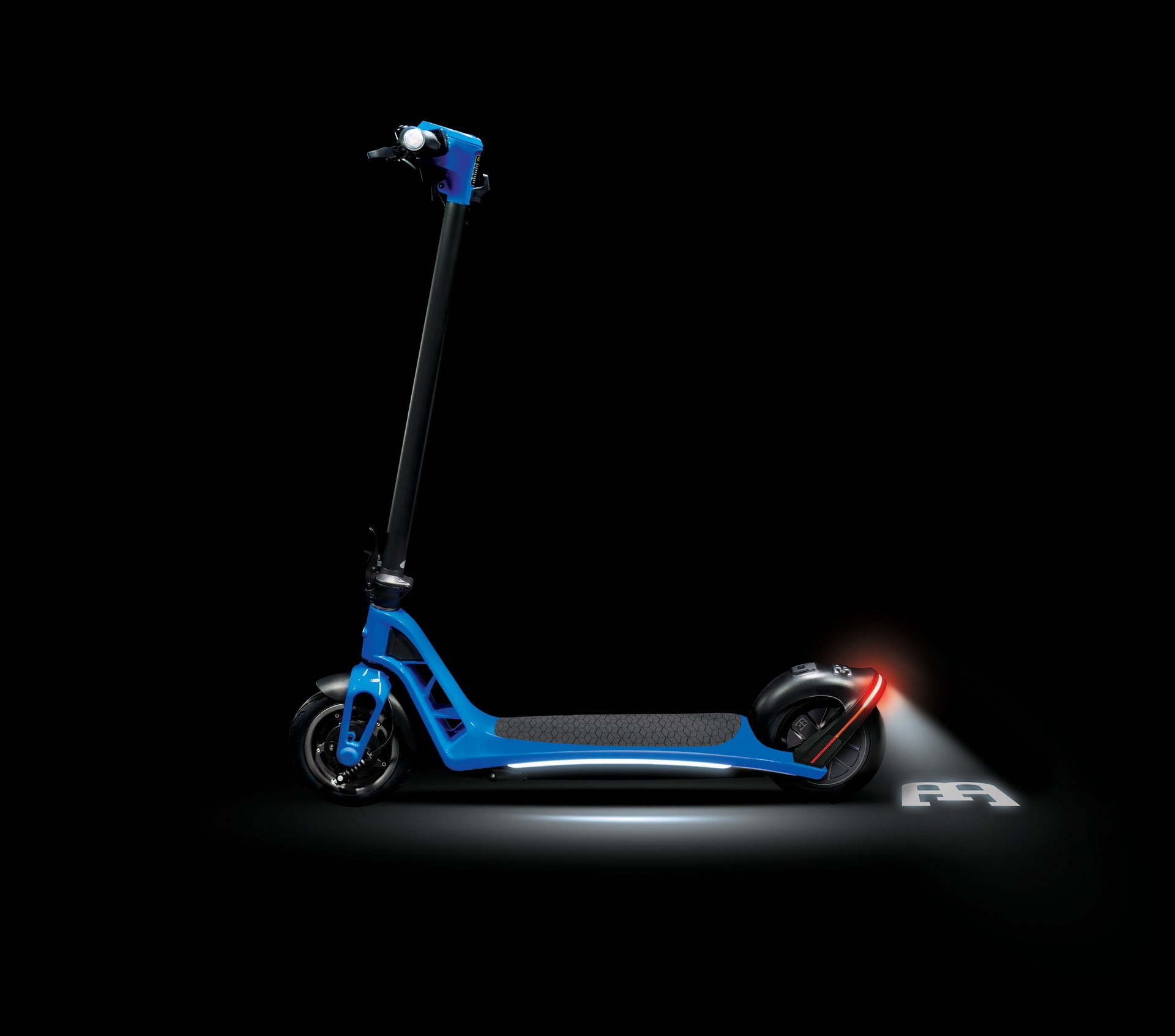 Bugatti ilk elektrikli aracını tanıttı: Otomobil değil scooter