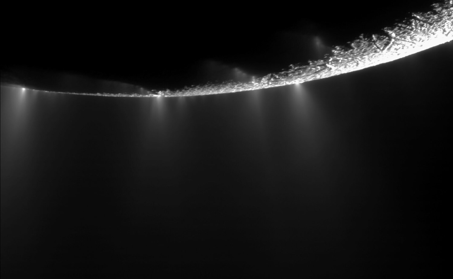 Satürn'ün uydusu Mimas, bir iç okyanusa sahip olabilir