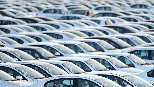 2021'de satılan ikinci el otomobillerin %54'ü 10 yaş ve üzeri