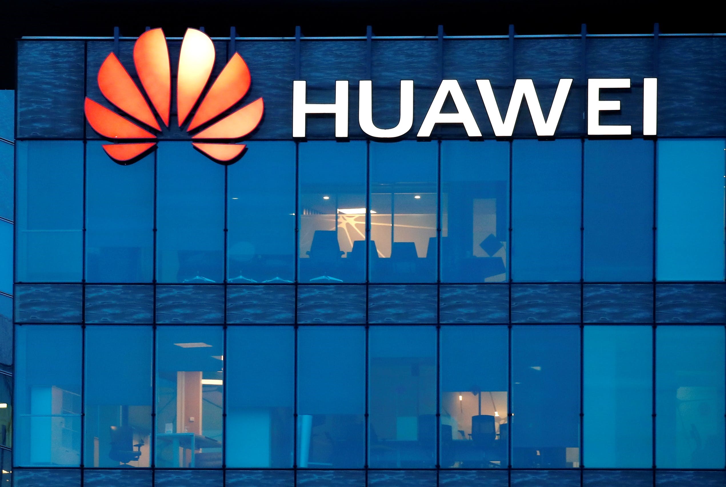 Huawei, 5G ihalesine katılmasına izin vermeyen İsveç'e dava açtı