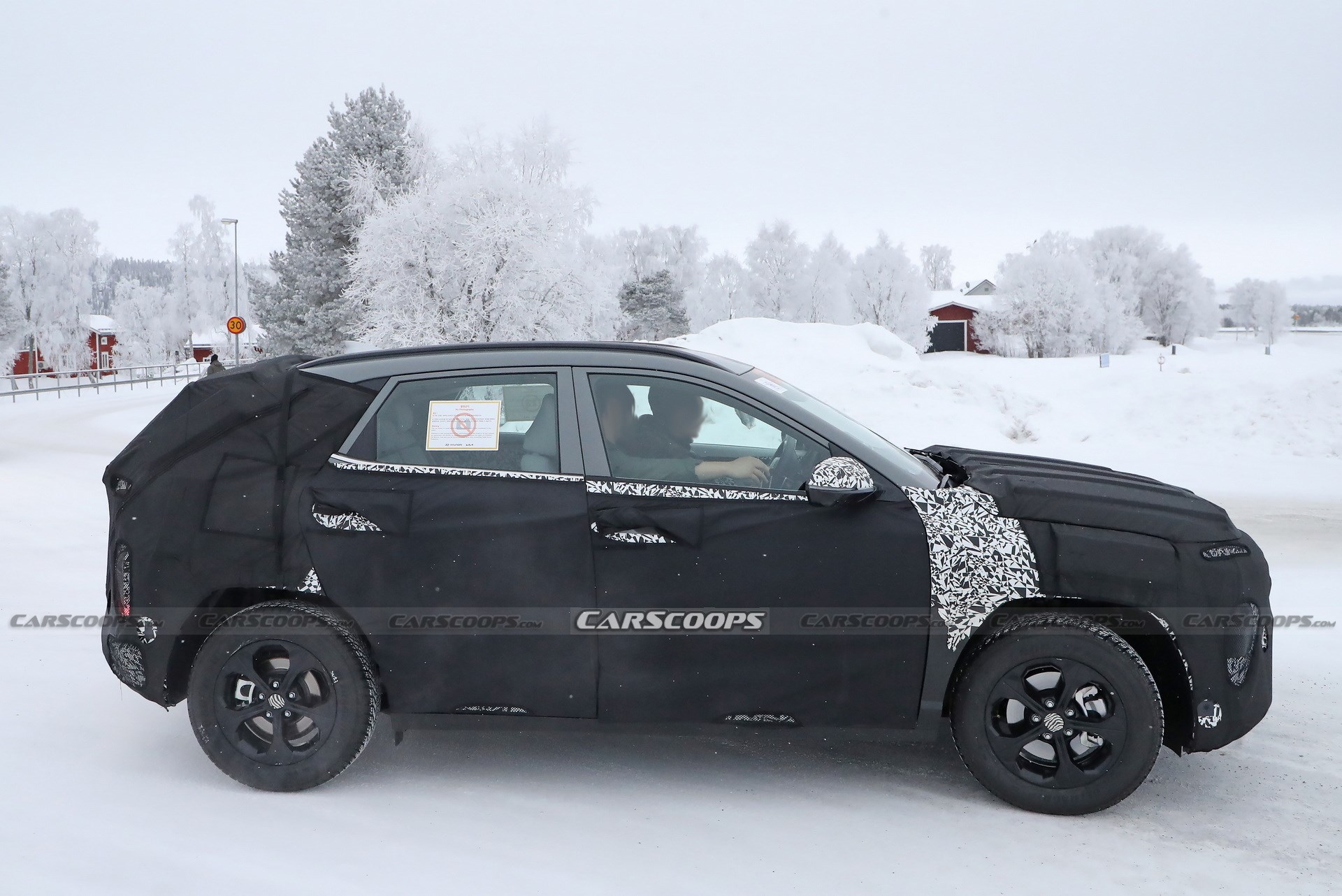 2024 Hyundai Kona kamuflajla karların arasında görüntülendi