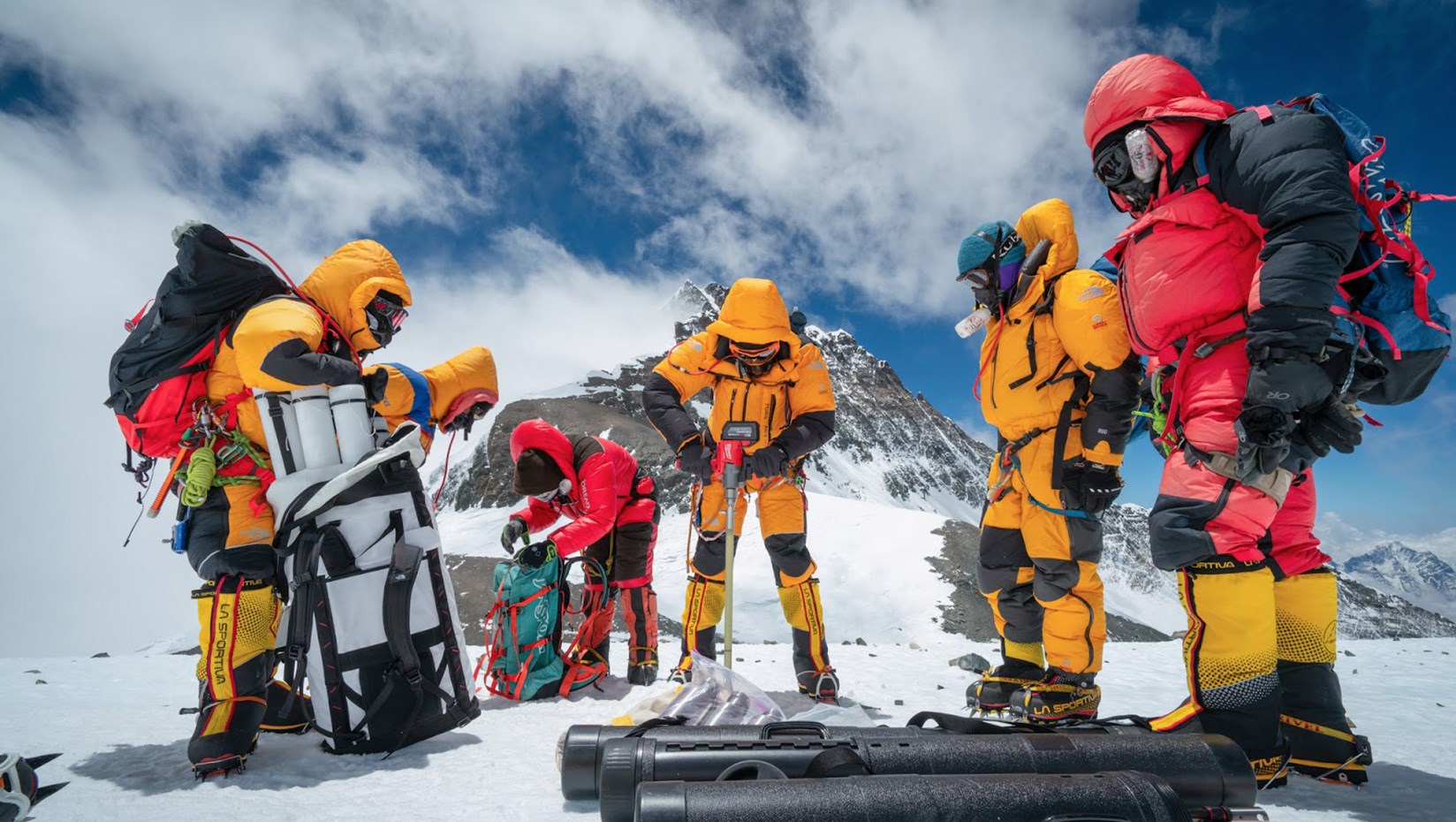 Everest Dağı hızla buzul kaybediyor