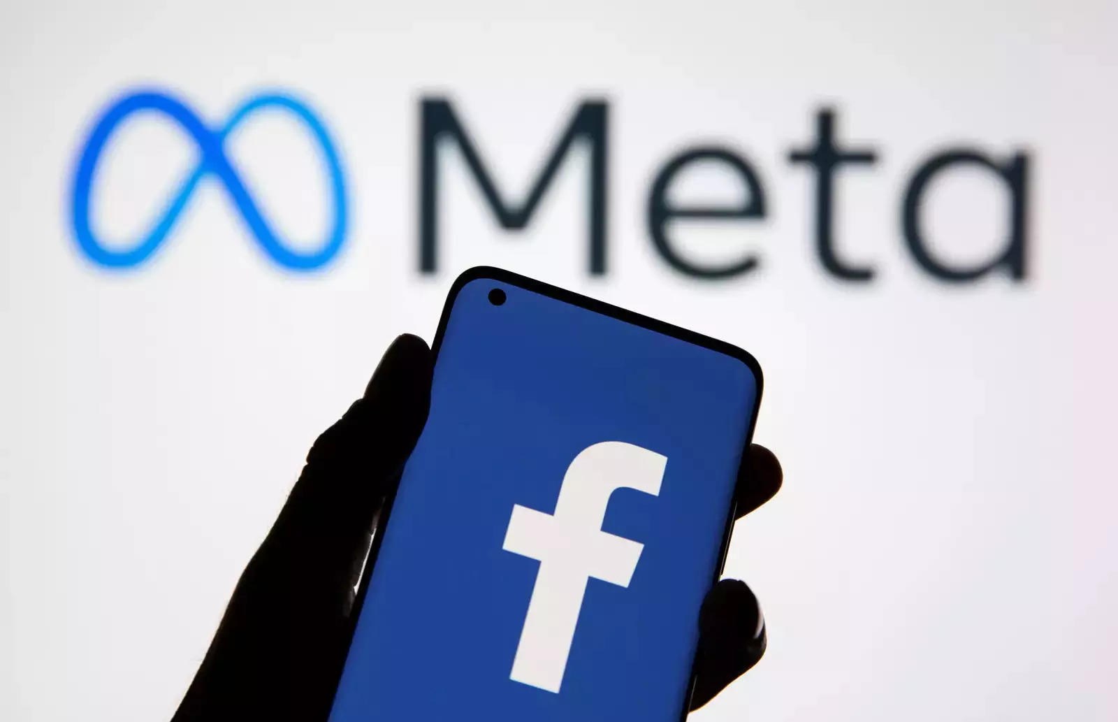 İsmini Meta olarak değiştiren Facebook büyük değer kaybetti