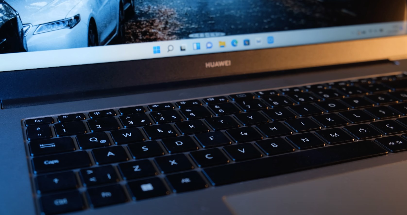 Huawei MateBook D15 2022 - Çok popülerdi, yenilendi!