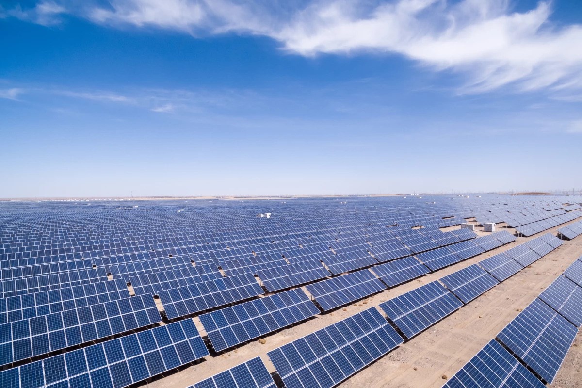 Çin, çöl bölgelerinde 450GW rüzgar ve güneş enerjisi planlıyor