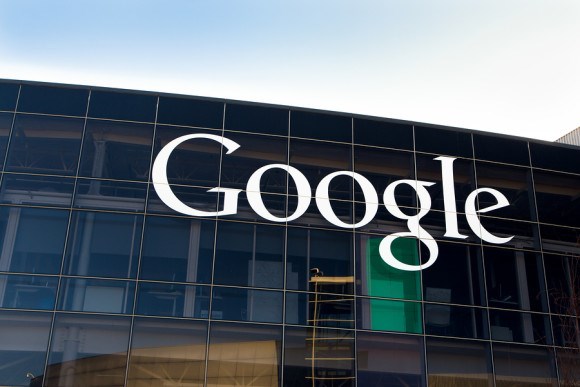 Google Ukrayna'daki telefonlara hava saldırısı uyarısı gönderiyor