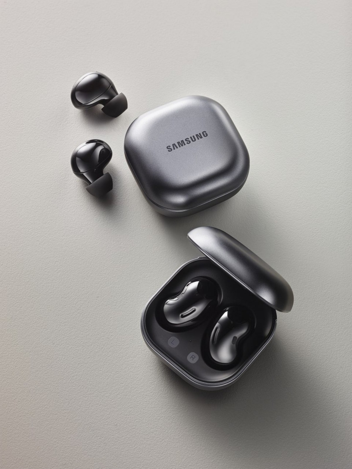 Samsung, kulaklıklarına yeni renk seçeneği getiriyor