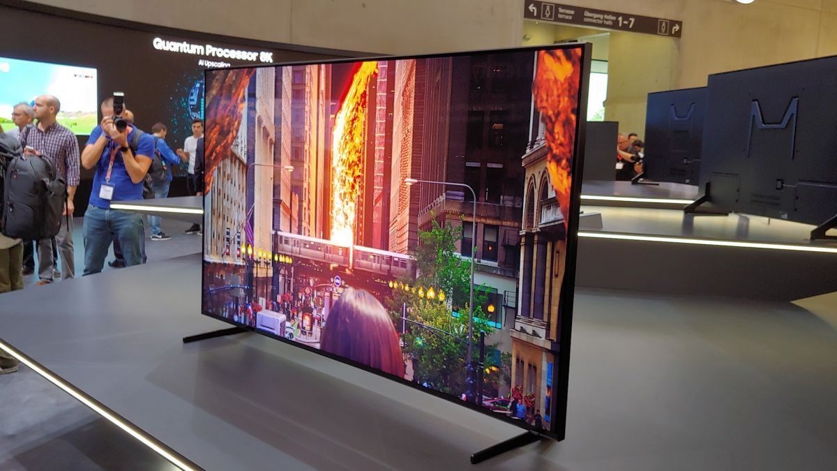 Samsung 8K QLED ekranlı TV'sini tanıtmaya hazırlanıyor