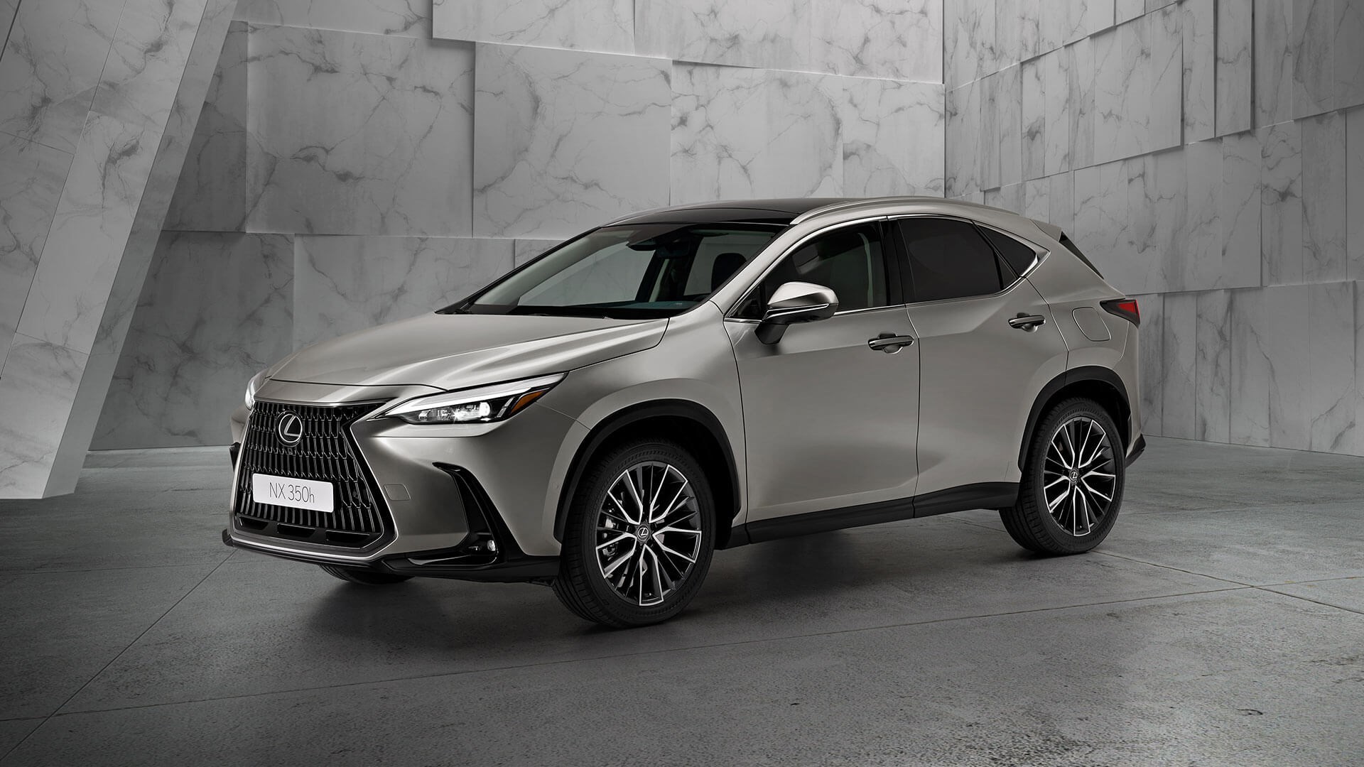 Yeni Lexus NX Türkiye'de satışa sunuldu: İşte fiyatı ve özellikle