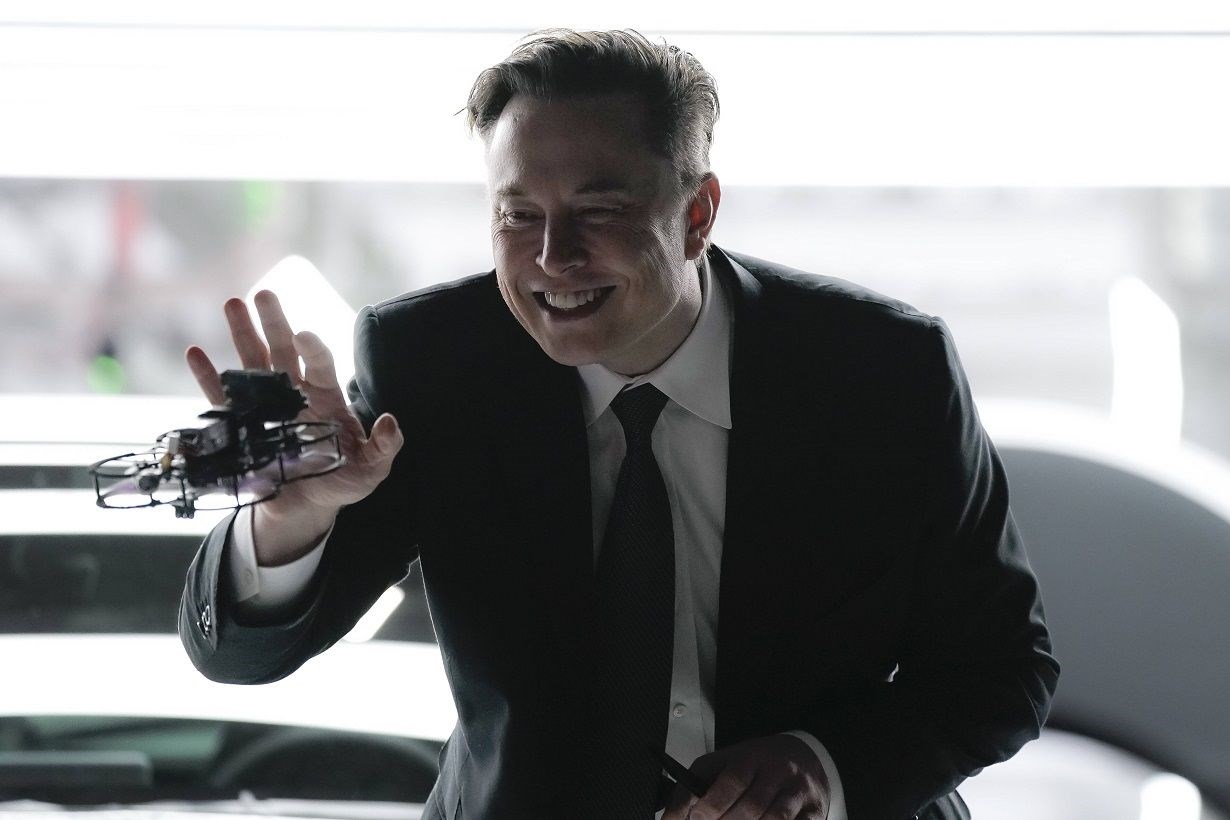 Elon Musk stresle nasıl başa çıktığını açıkladı: Video oyunları
