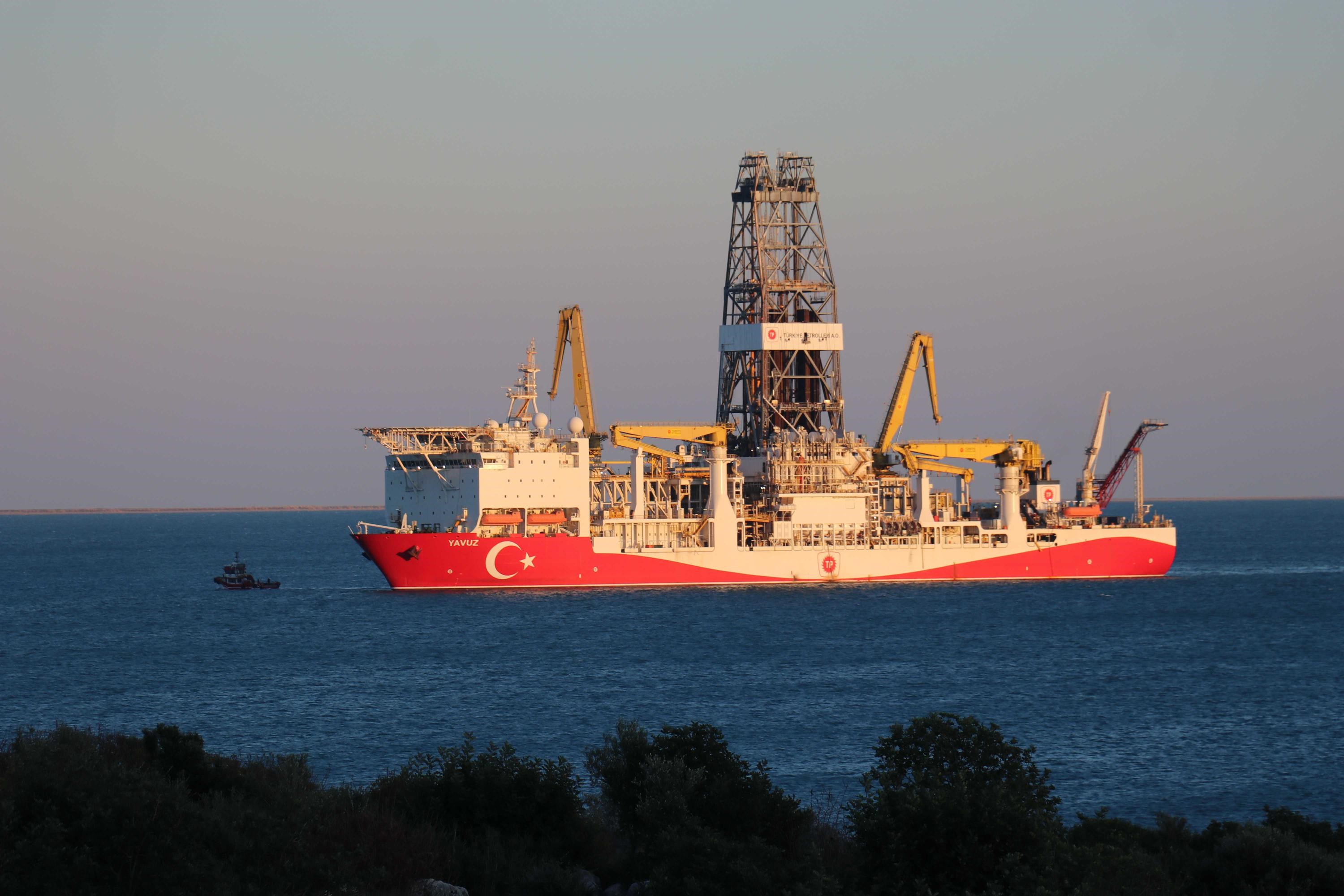 Yavuz sondaj gemisi Karadeniz'de göreve başlıyor