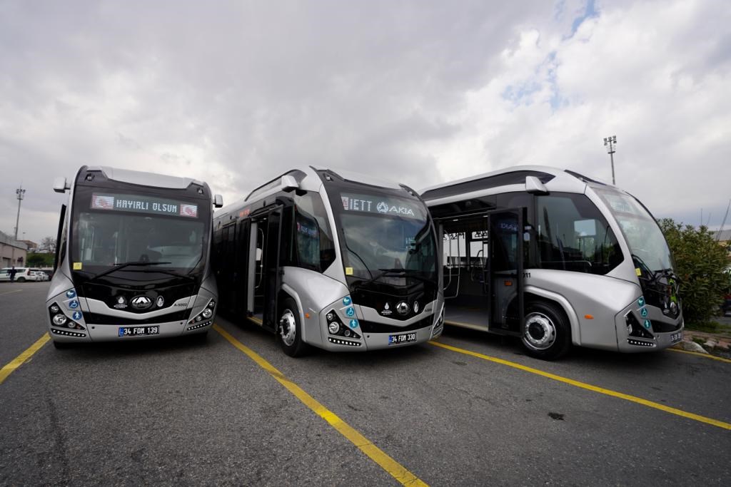 İstanbul'un yeni metrobüslerinden 30 tanesi teslim edildi
