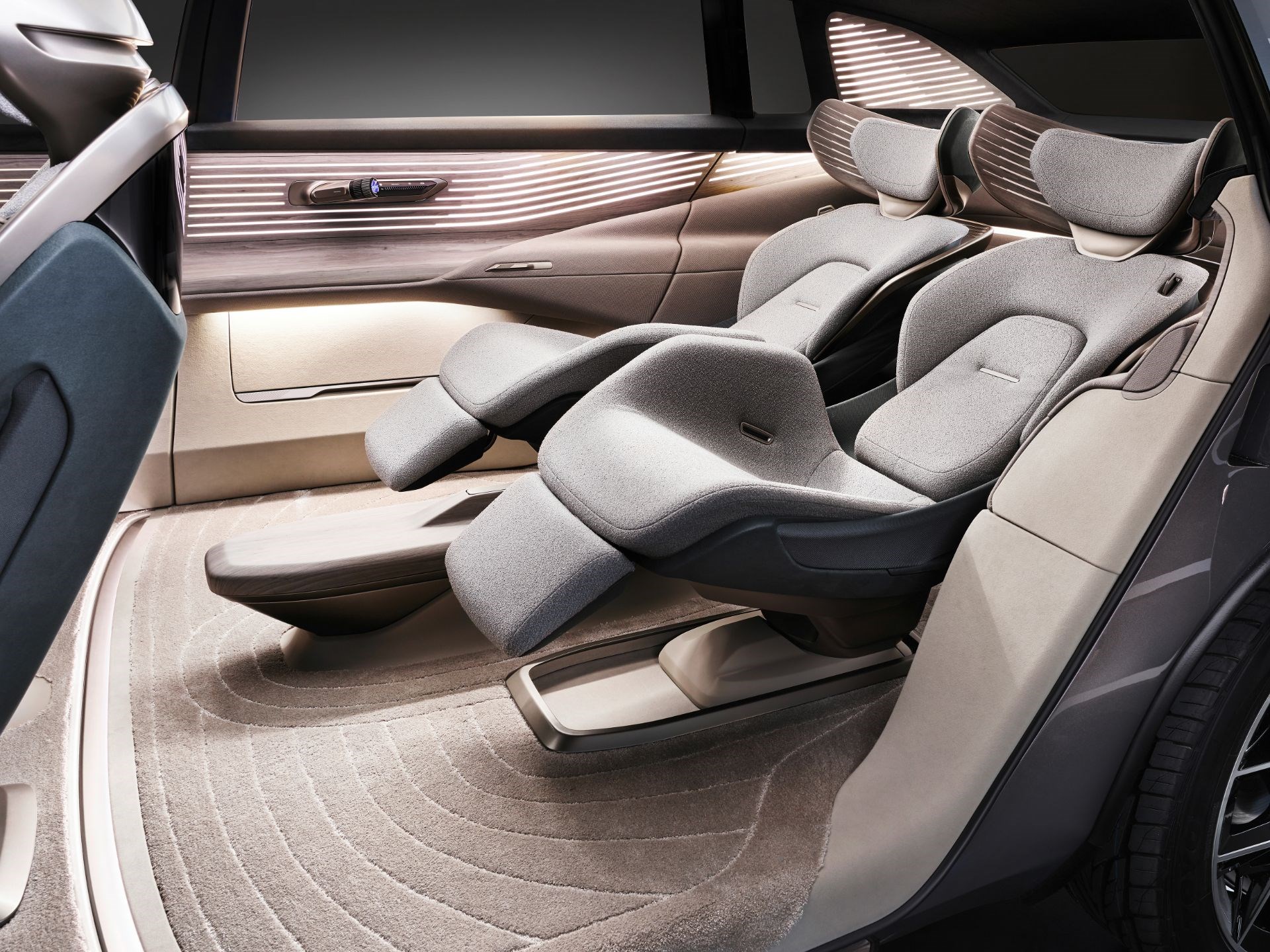 Audi Urbansphere konsepti tanıtıldı: İşte tasarımı ve özellikleri