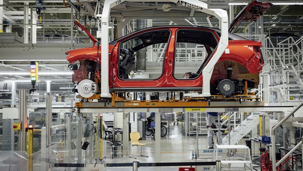 Volkswagen bu yıl 800 bin elektrikli araç üretmeyi planlıyor