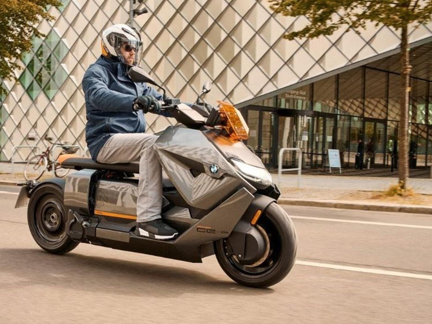 Elektrikli motosiklet BMW CE 04 Türkiye fiyatı ve özellikleri | DonanımHaber