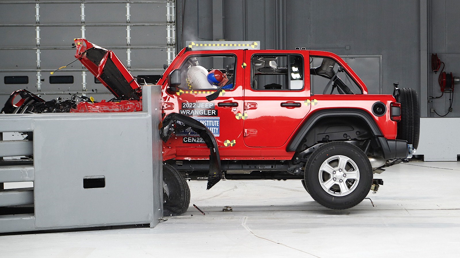 Jeep Wrangler en güvensiz araçlardan biri olmaya devam ediyor
