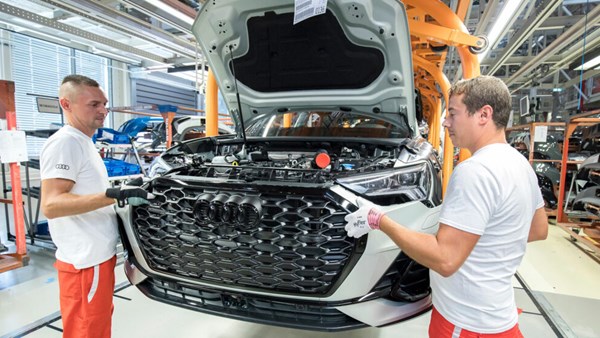 Audi, Macaristan'daki elektrik motoru üretimini artırmak için 301 milyon euro yatırım yapacak