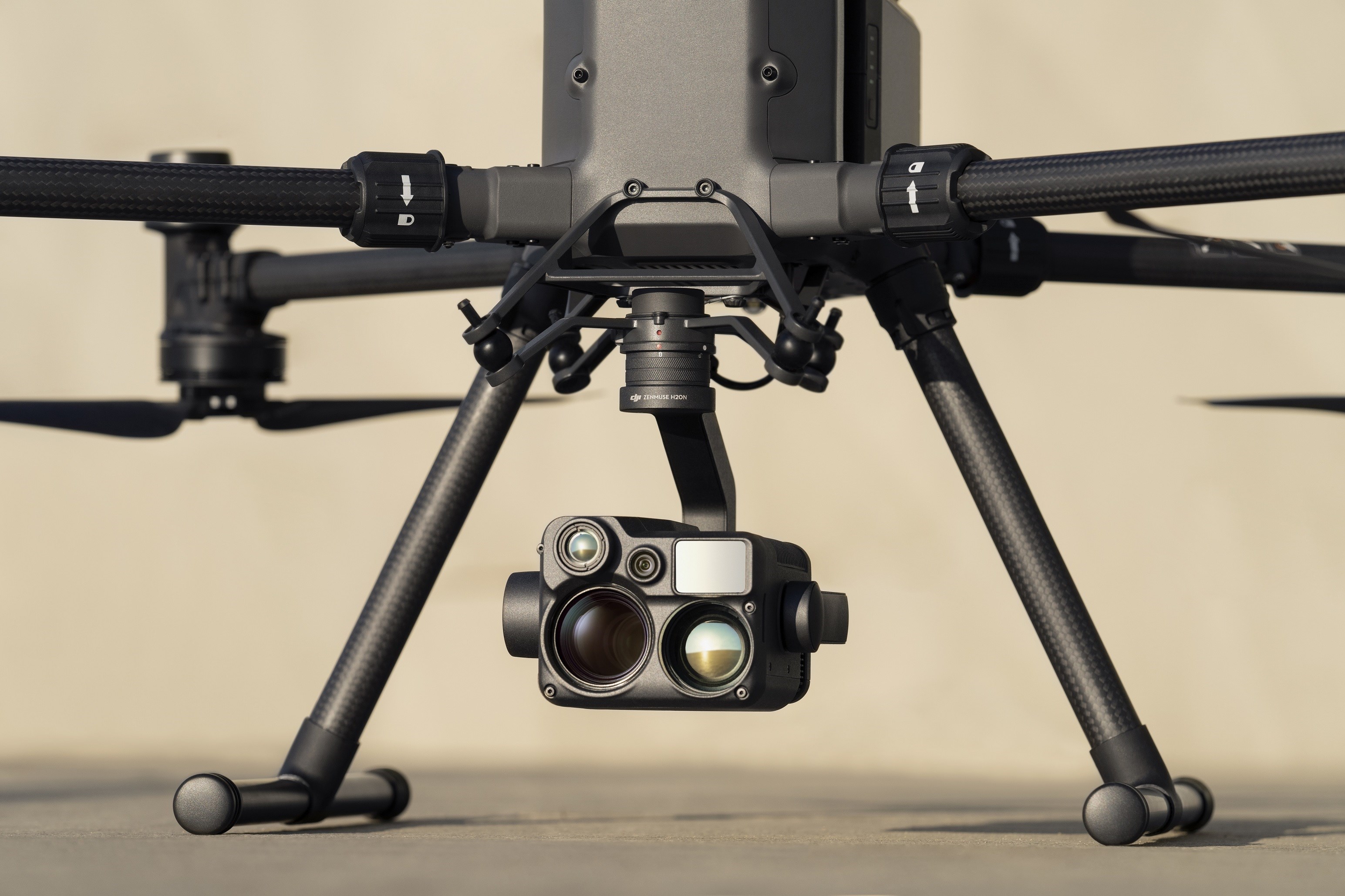 Квадрокоптер matrice 30t. Zenmuse h20t. Квадрокоптер DJI Matrice 30t. Подвес DJI Zenmuse h20n с камерой. DJI Matrice 30 t аксессуары.