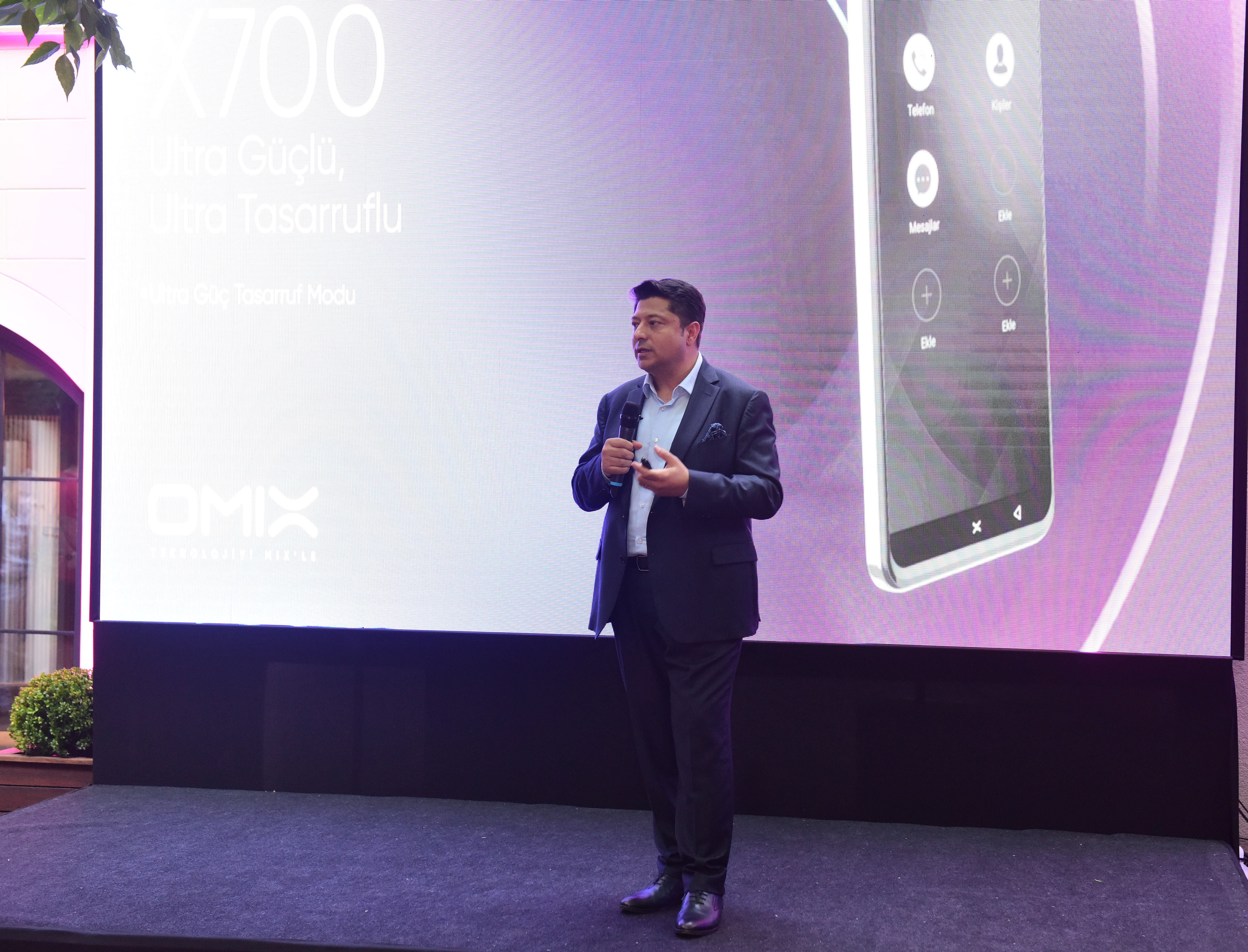 OMIX yeni telefonları X400, X600 ve X700'ü tanıttı