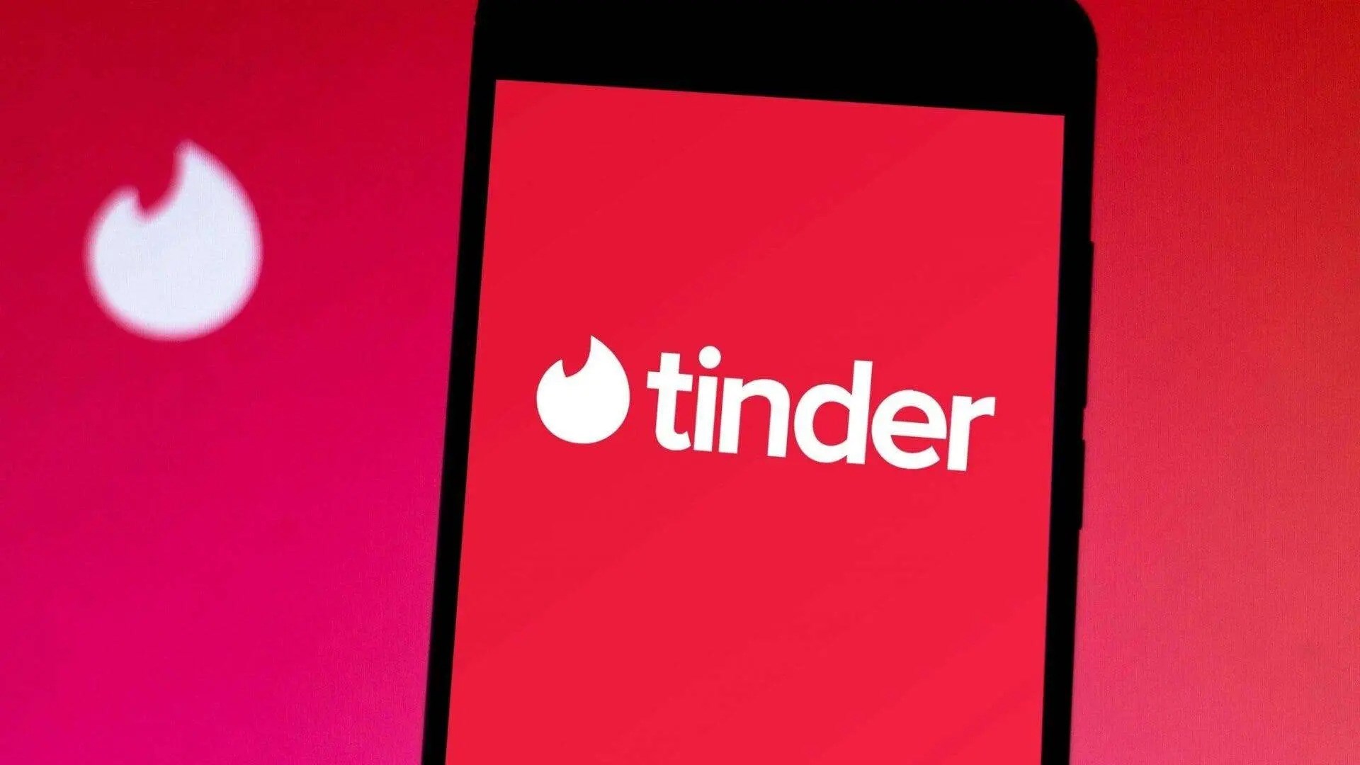 Google, Tinder'ı Play Store'dan kaldırmak için dava açtı