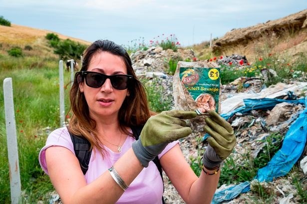 İngiltere'den gelen plastiklerin Adana'da yakıldığı iddia edildi