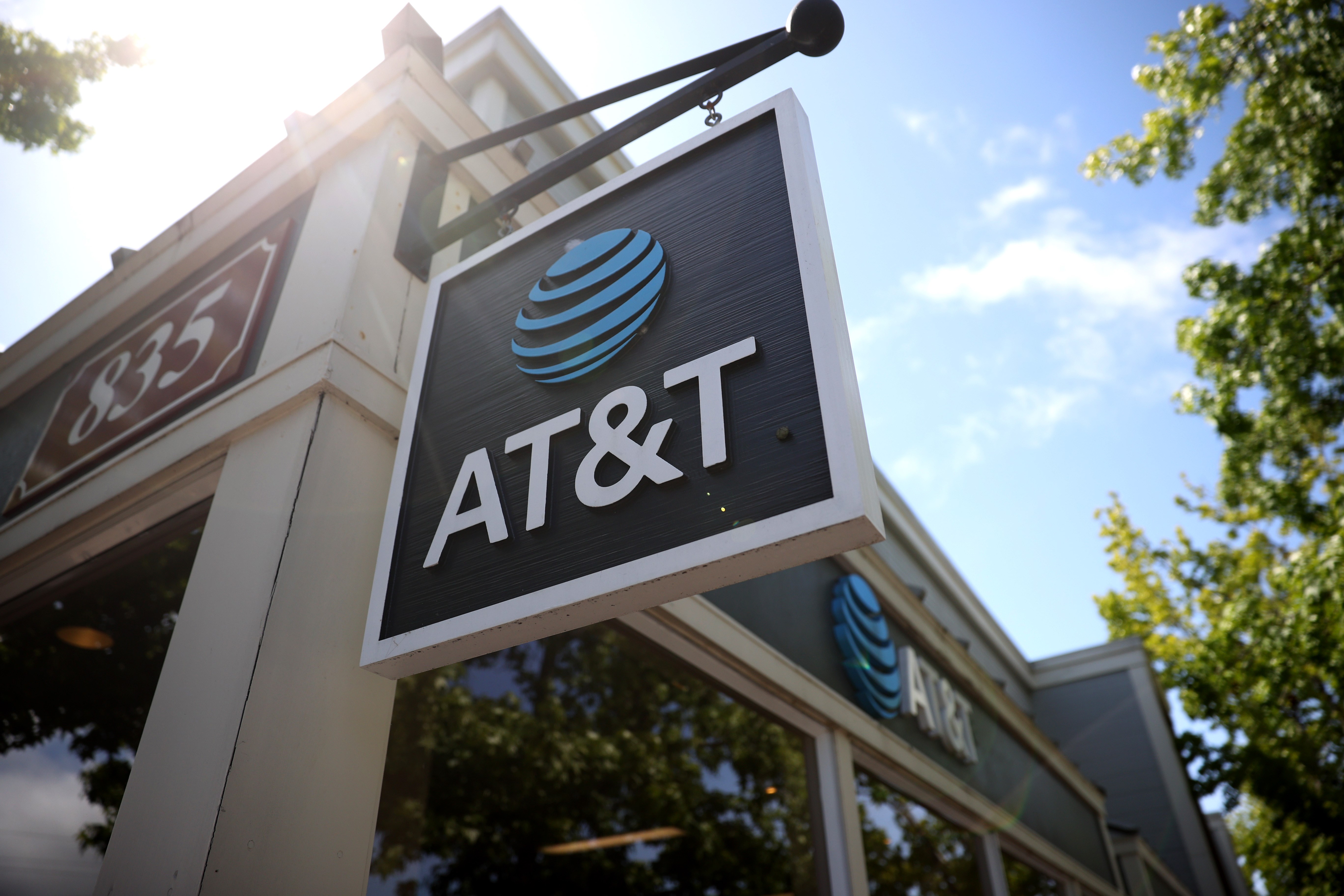 AT&T, kripto paraları mercek altına alacak