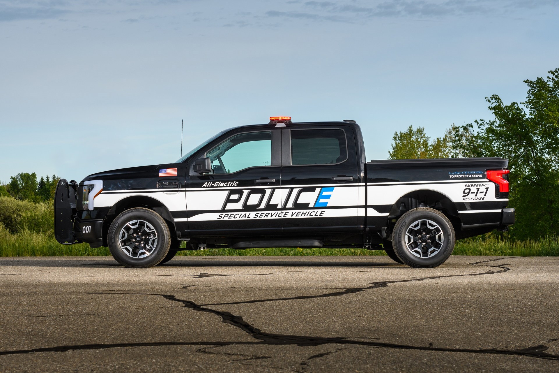 Elektrikli Ford F-150 Lightning pickup polis aracına dönüştü