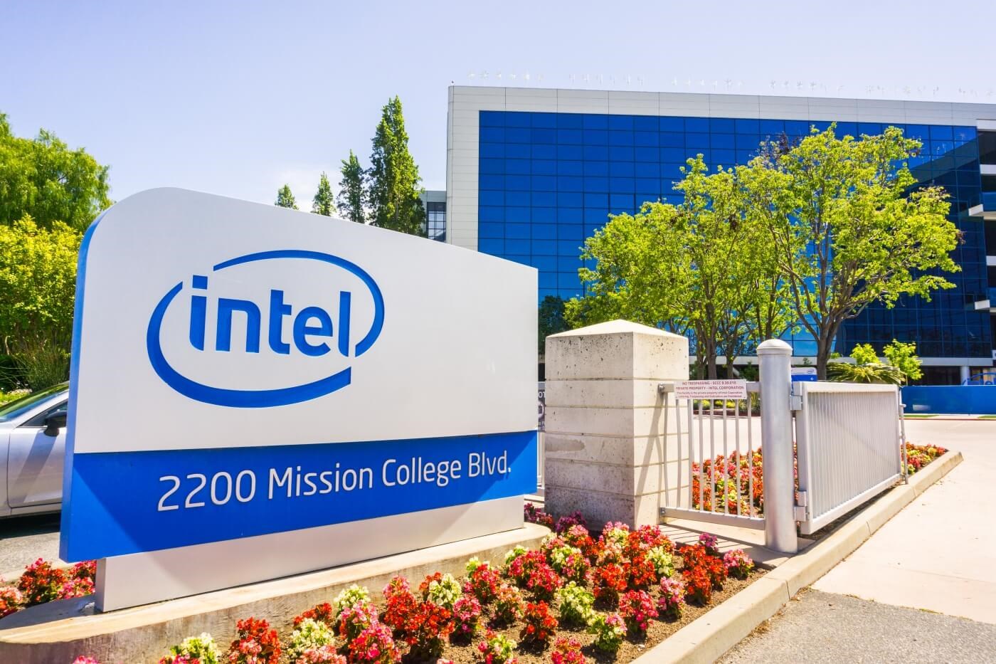 Intel’de şok düşüş: Şirketin gelirleri yüzde 22 azaldı