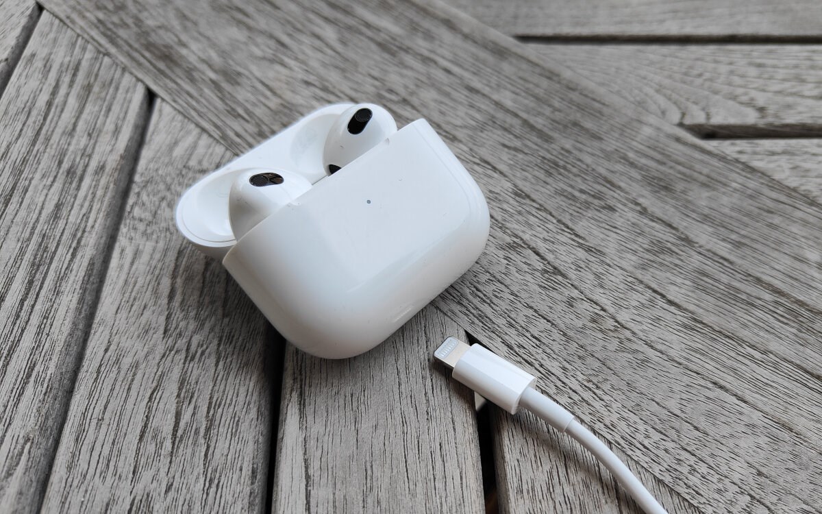 USB-C, AirPods'lara planlanandan daha erken gelebilir