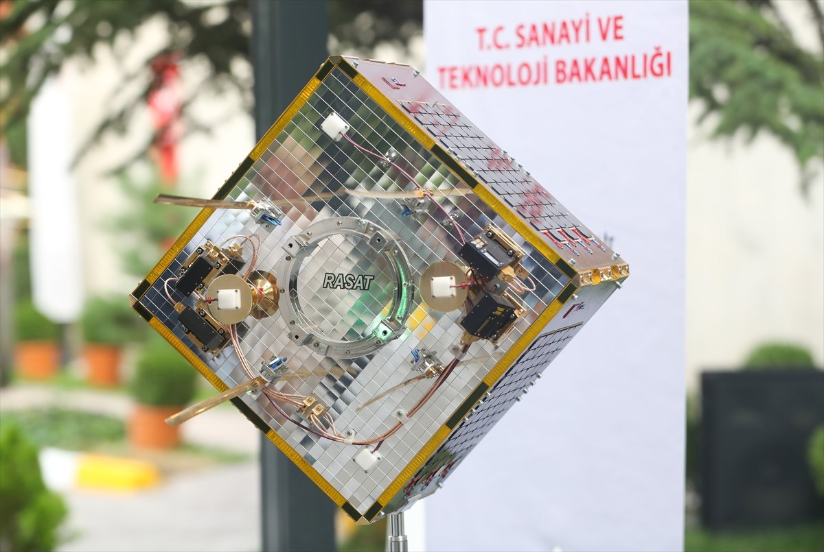 Türkiye'nin ilk yerli gözlem uydusu RASAT emekliye ayrıldı