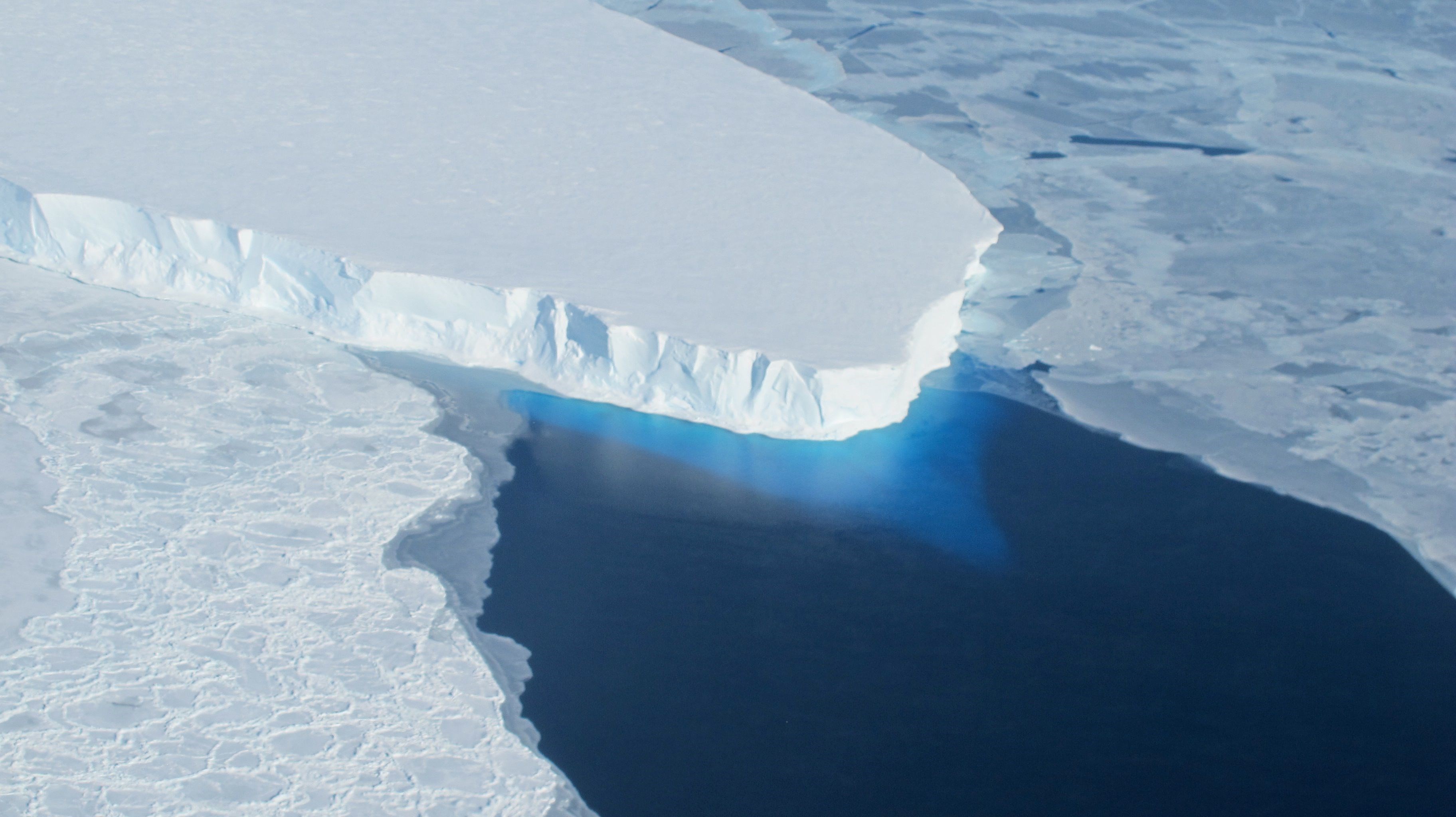 Kıyamet Buzulu kopmak üzere: Dünya'yı bekleyen tehlike ne?