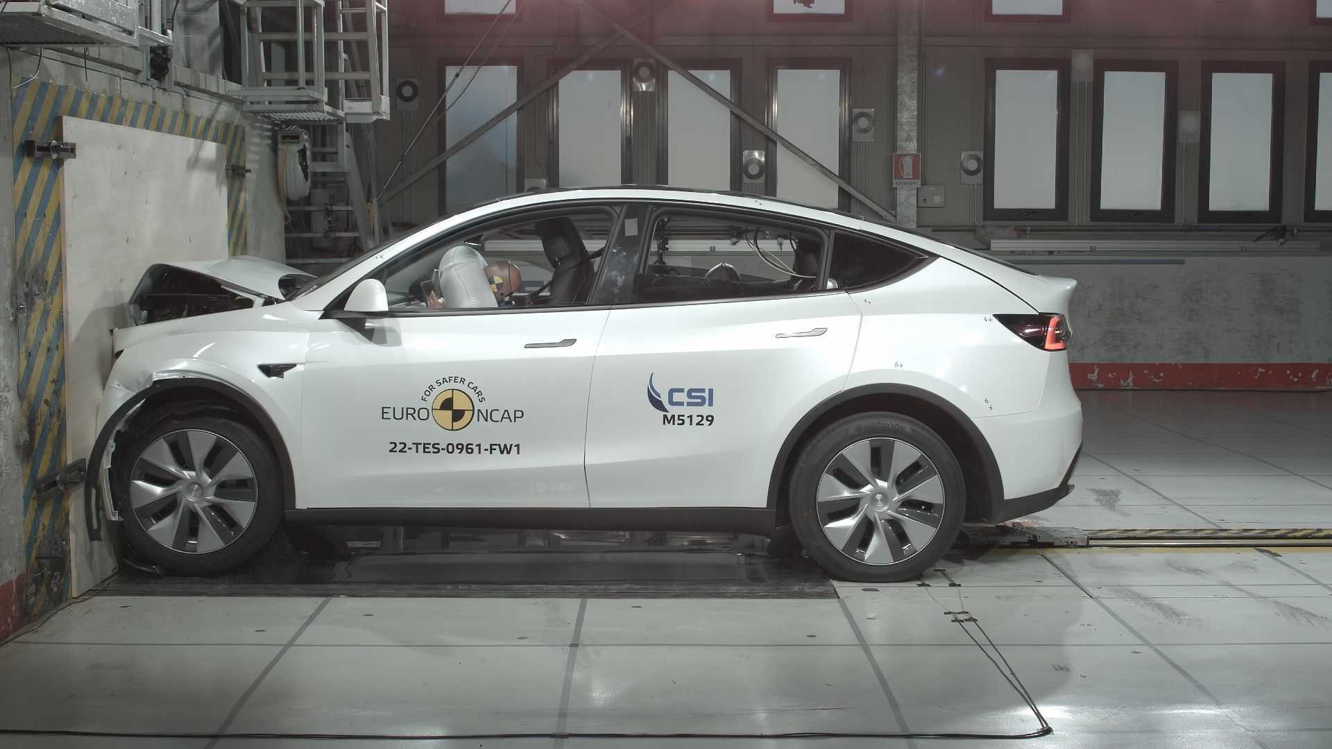 2022 Tesla Model Y, Euro NCAP'ten 5 yıldız aldı