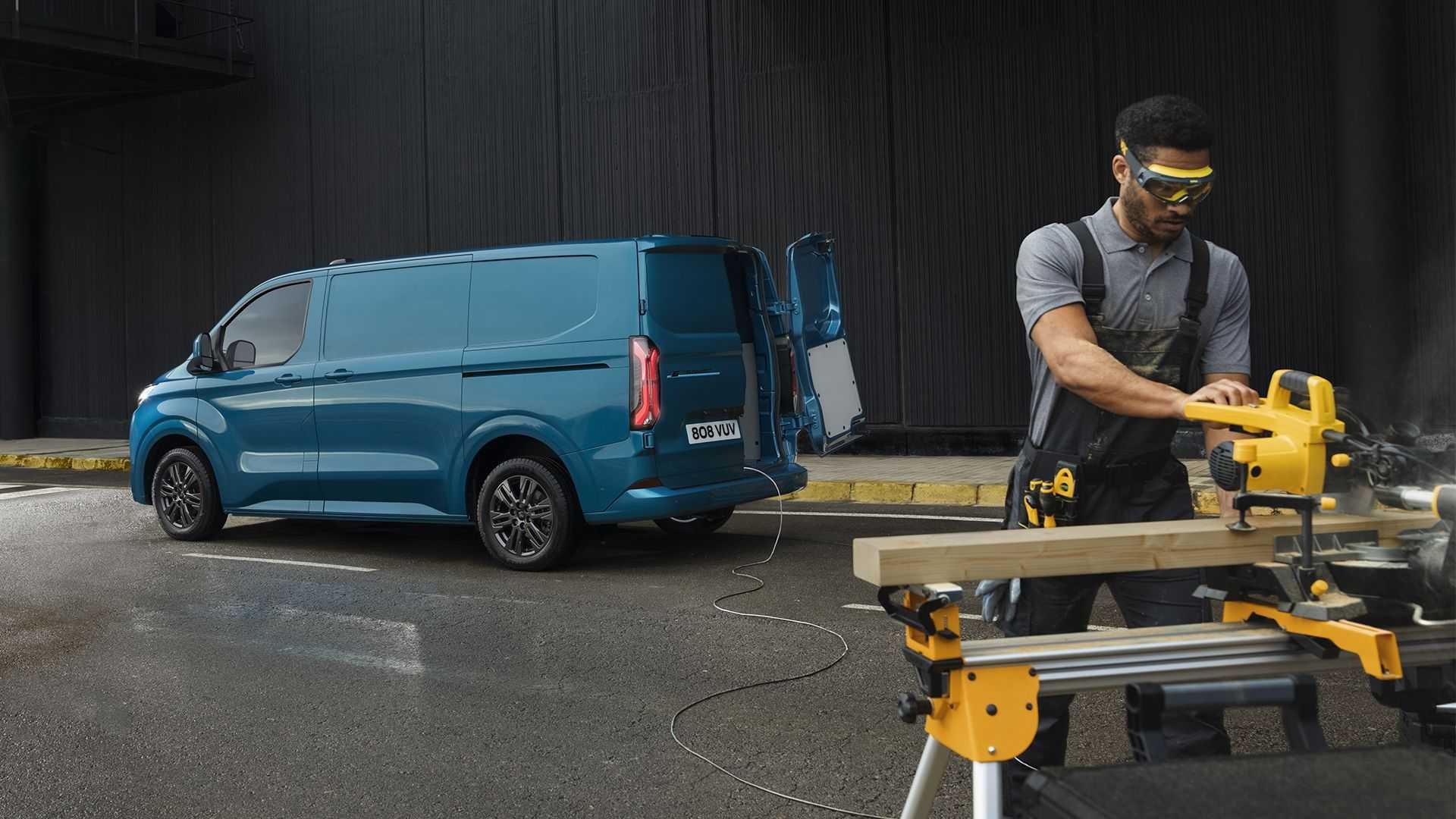 Elektrikli Ford E-Transit Custom'ın teknik özellikleri belli oldu