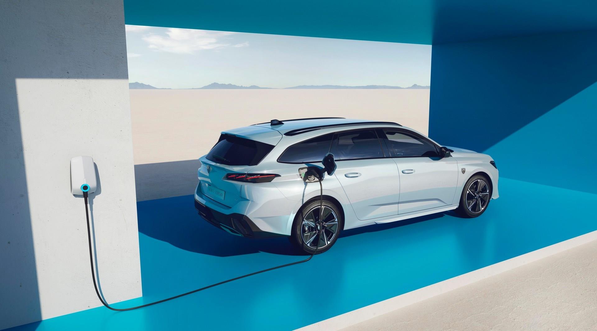Yeni 2023 Peugeot E-308 tanıtıldı: İşte tasarımı ve özellikleri