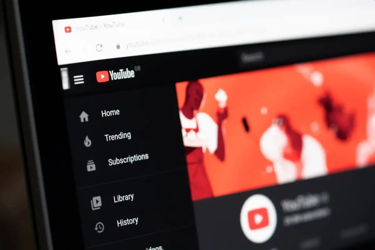 YouTube çıldırtacak: Videodan önce beş reklam göstermeye başladı