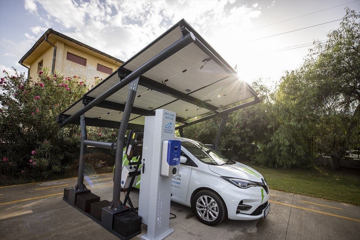 Elektrikli araçlar için güneş enerjili otopark Solar Carport