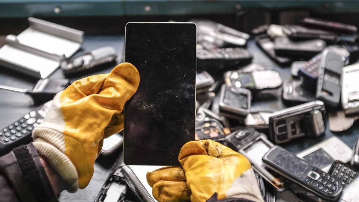 2022 yılında 5 milyardan daha fazla telefon çöpe atılacak