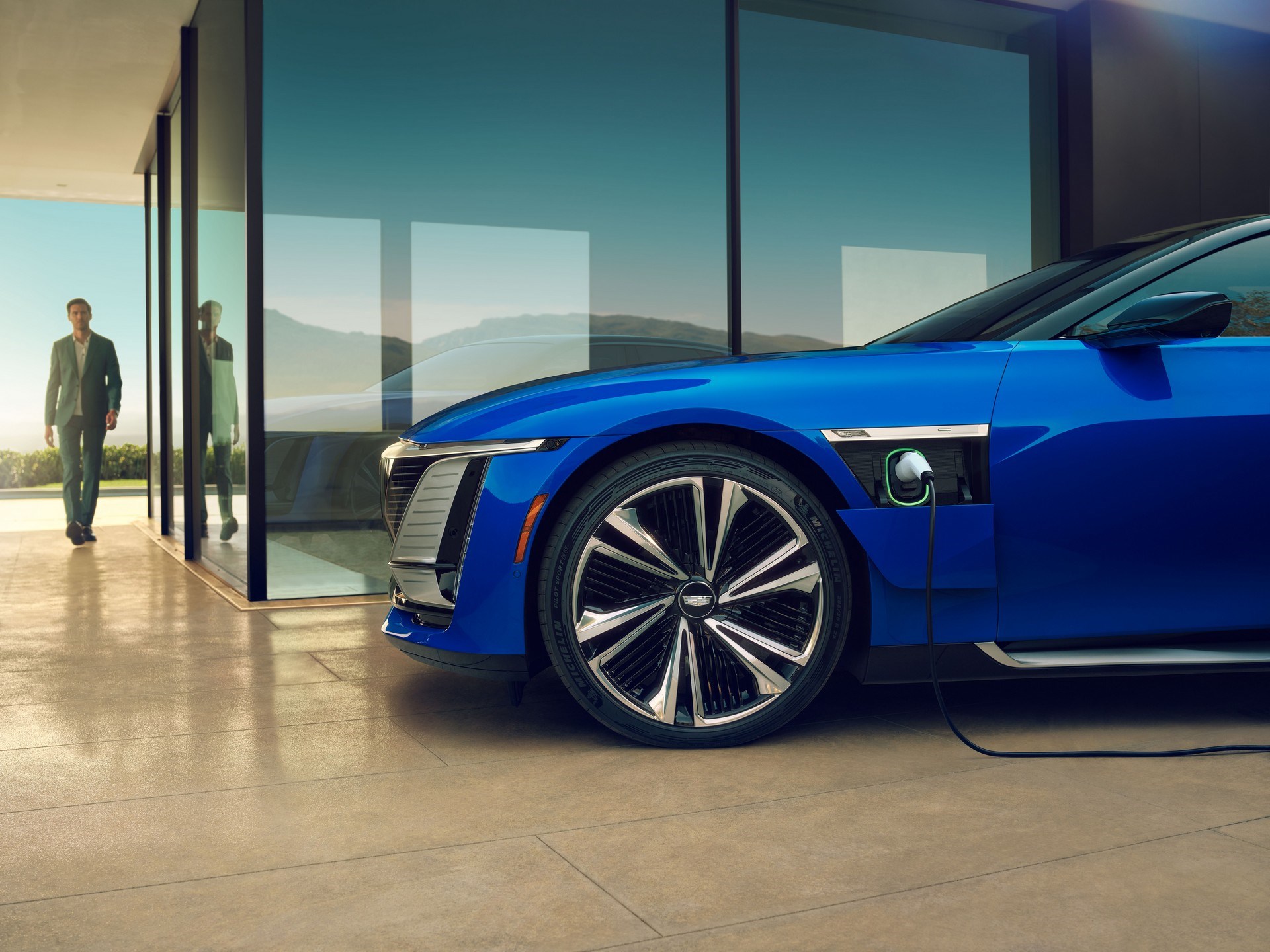 300 bin dolarlık elektrikli otomobil tanıtıldı: Cadillac Celestiq