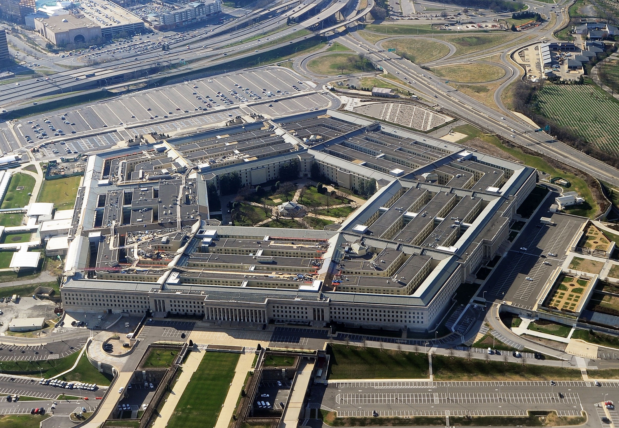 Amazon'un internet uyduları Pentagon'a da hizmet edecek