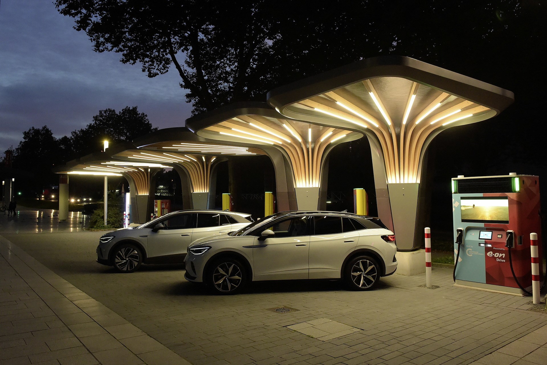 Almanya'dan elektrikli araç şarj istasyonlarına dev yatırım